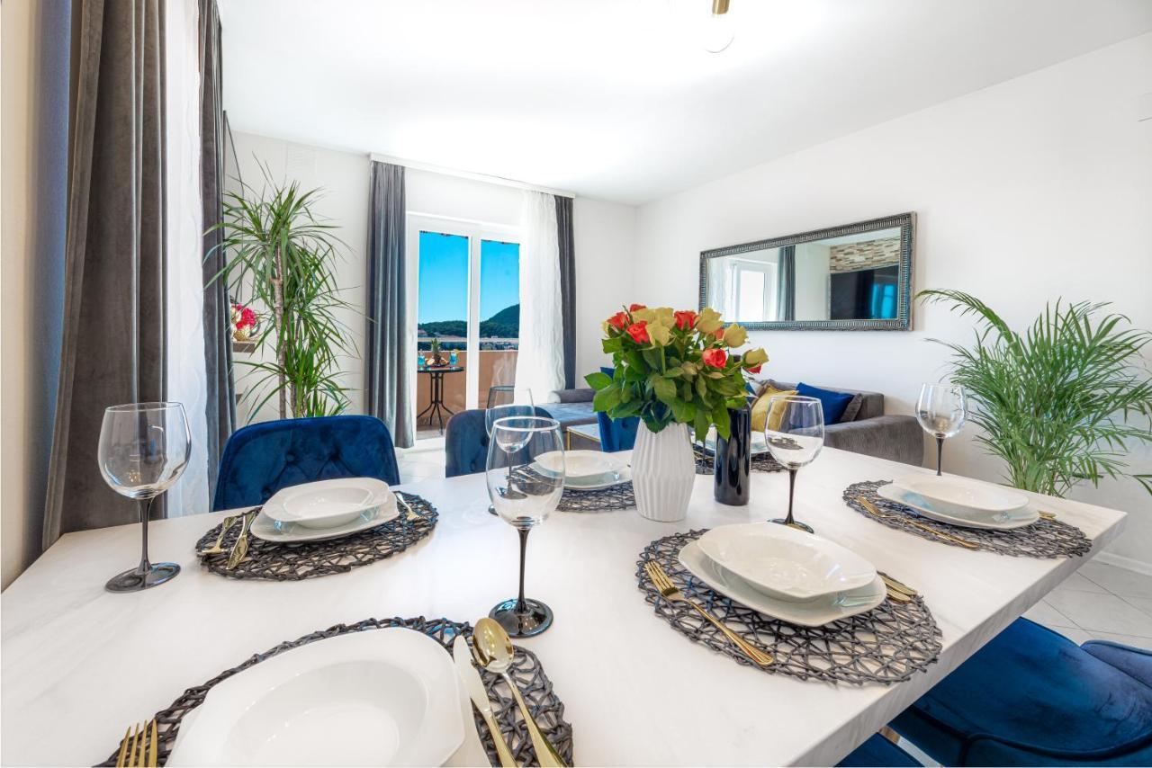 Bluesky Deluxe Apartment Free Parking Дубровник Екстер'єр фото