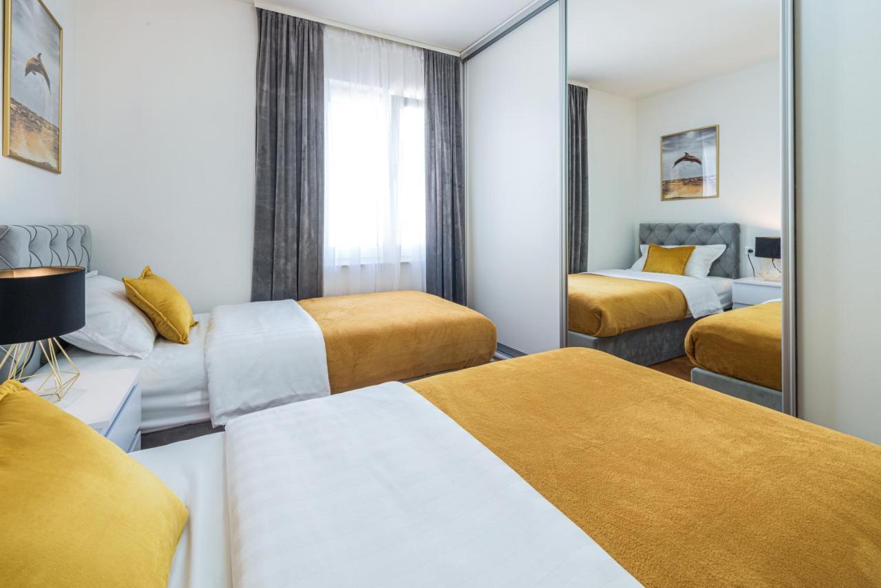 Bluesky Deluxe Apartment Free Parking Дубровник Екстер'єр фото