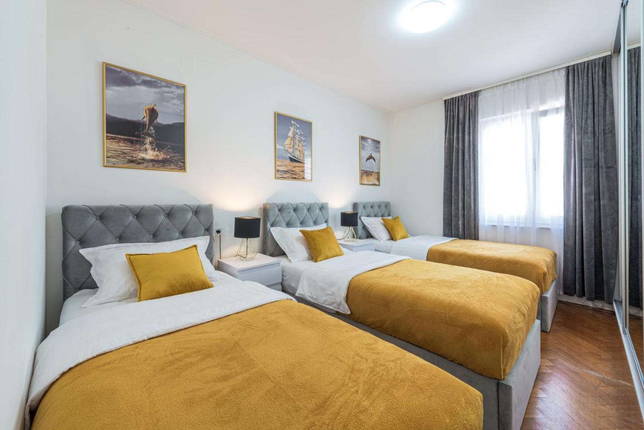 Bluesky Deluxe Apartment Free Parking Дубровник Екстер'єр фото