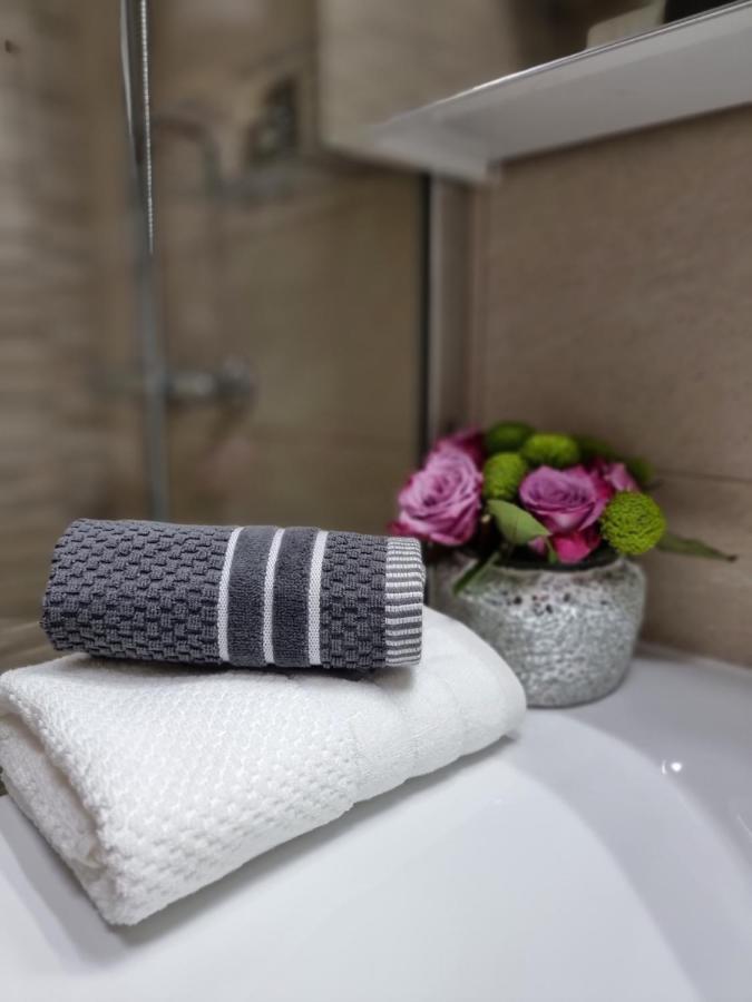 Bluesky Deluxe Apartment Free Parking Дубровник Екстер'єр фото